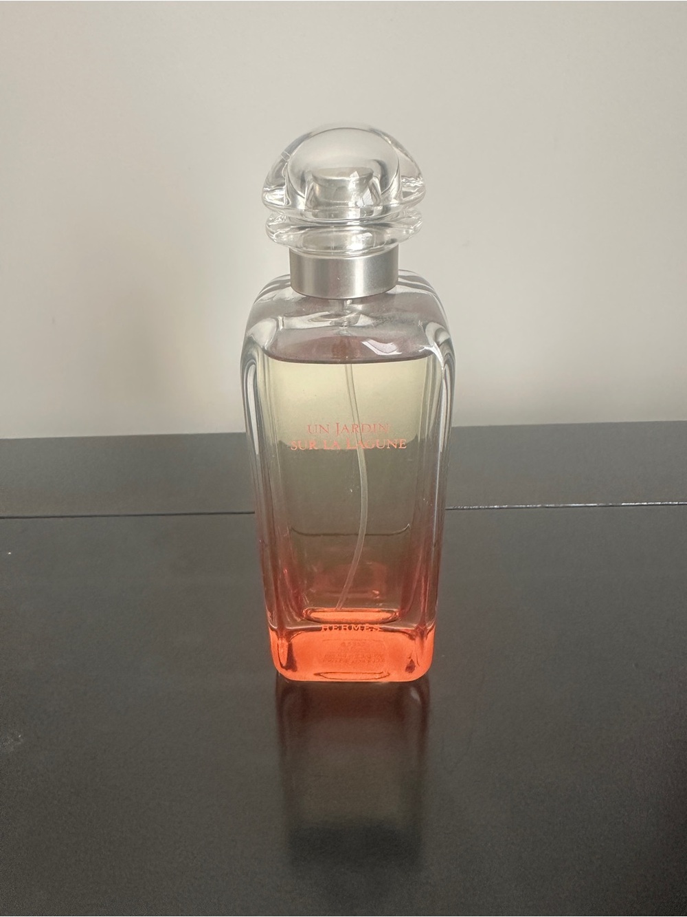 Hermes Un Jardin Sur La Lagune - Clear to Coral Ombre Bottle - Picture 2 of 5